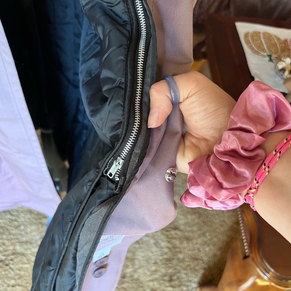 Vintage London Fog trench coat light purple color, belted waist removable lining - Picture 6 of 16